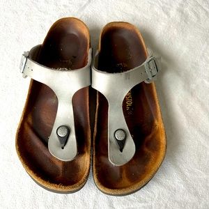 Birkenstock Gizeh Silver Women’s  size 8/38
